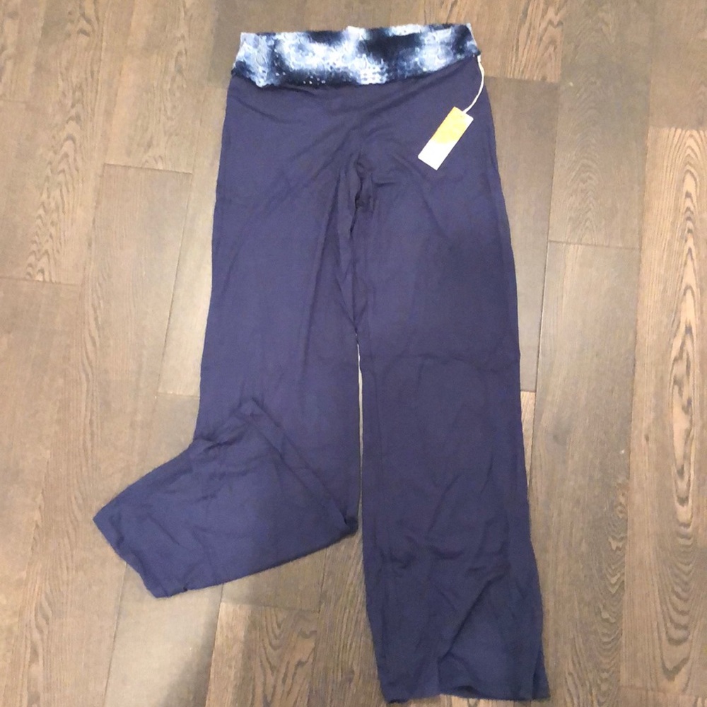 NWT yoga pants, super soft, size:  Small